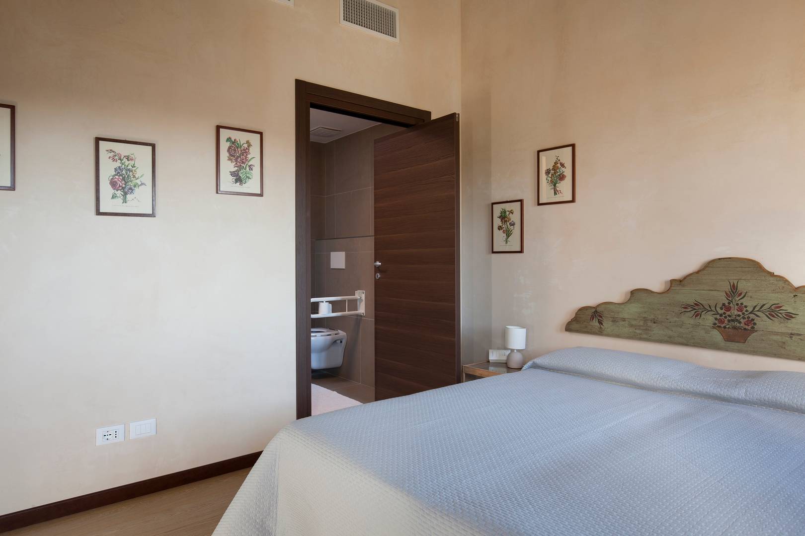 Casa di Anna – Double Bedroom “Salvia”